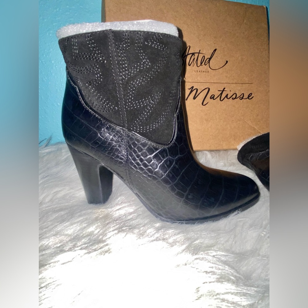 Brand new in original box black leather boot size 8